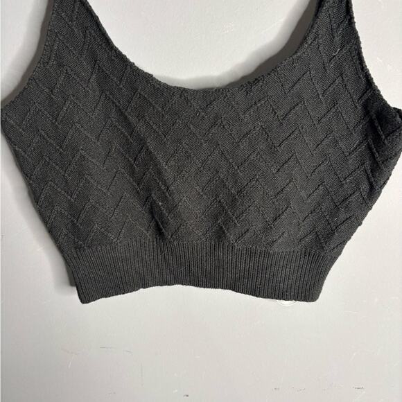 Charlie Holiday Black Cropped Pullover Sweater Tank Size 6 - Picture 2 of 6
